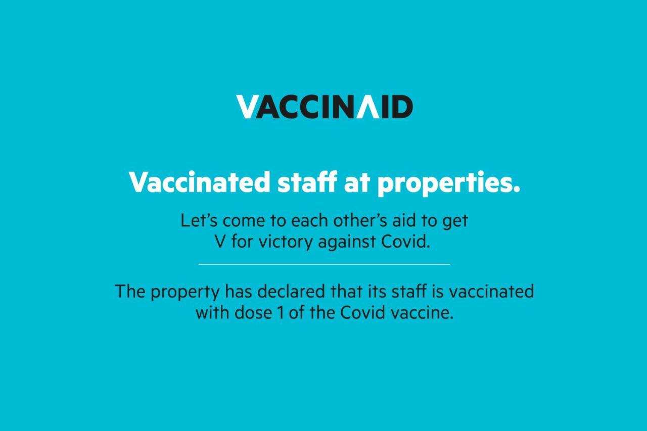 Vaccinated Staff- Oyo 45958 New Castle Inn Бхубанешвар Екстер'єр фото